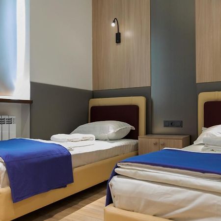 Hotel Iris Ташкент Екстериор снимка