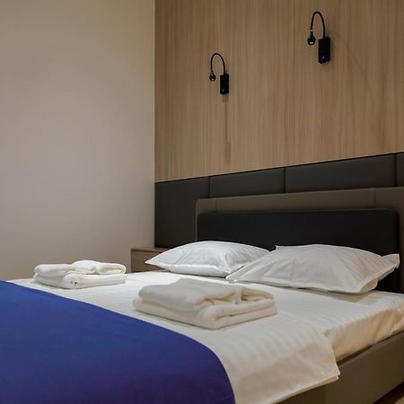 Hotel Iris Ташкент Екстериор снимка
