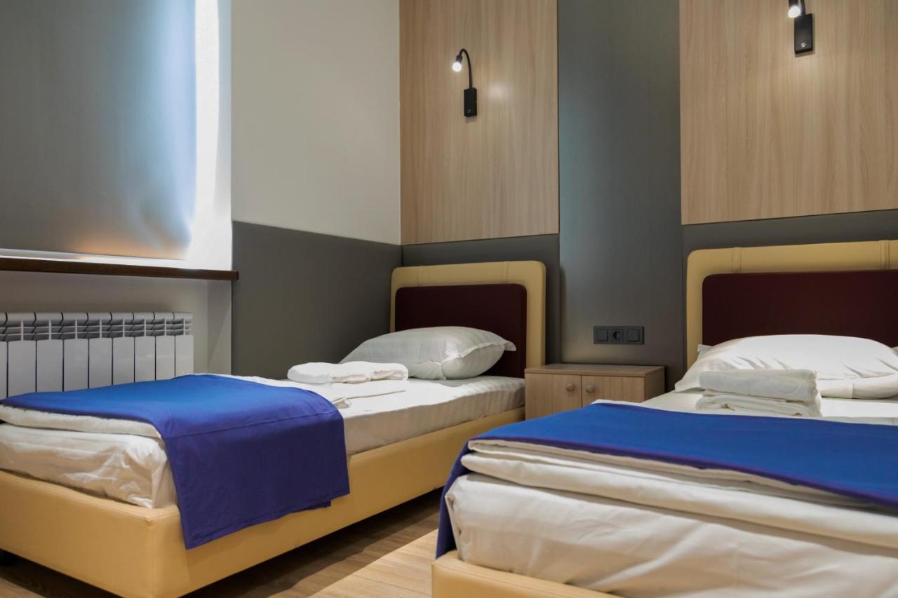 Hotel Iris Ташкент Екстериор снимка