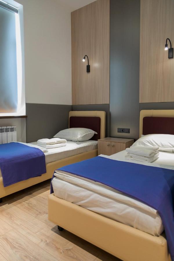 Hotel Iris Ташкент Екстериор снимка