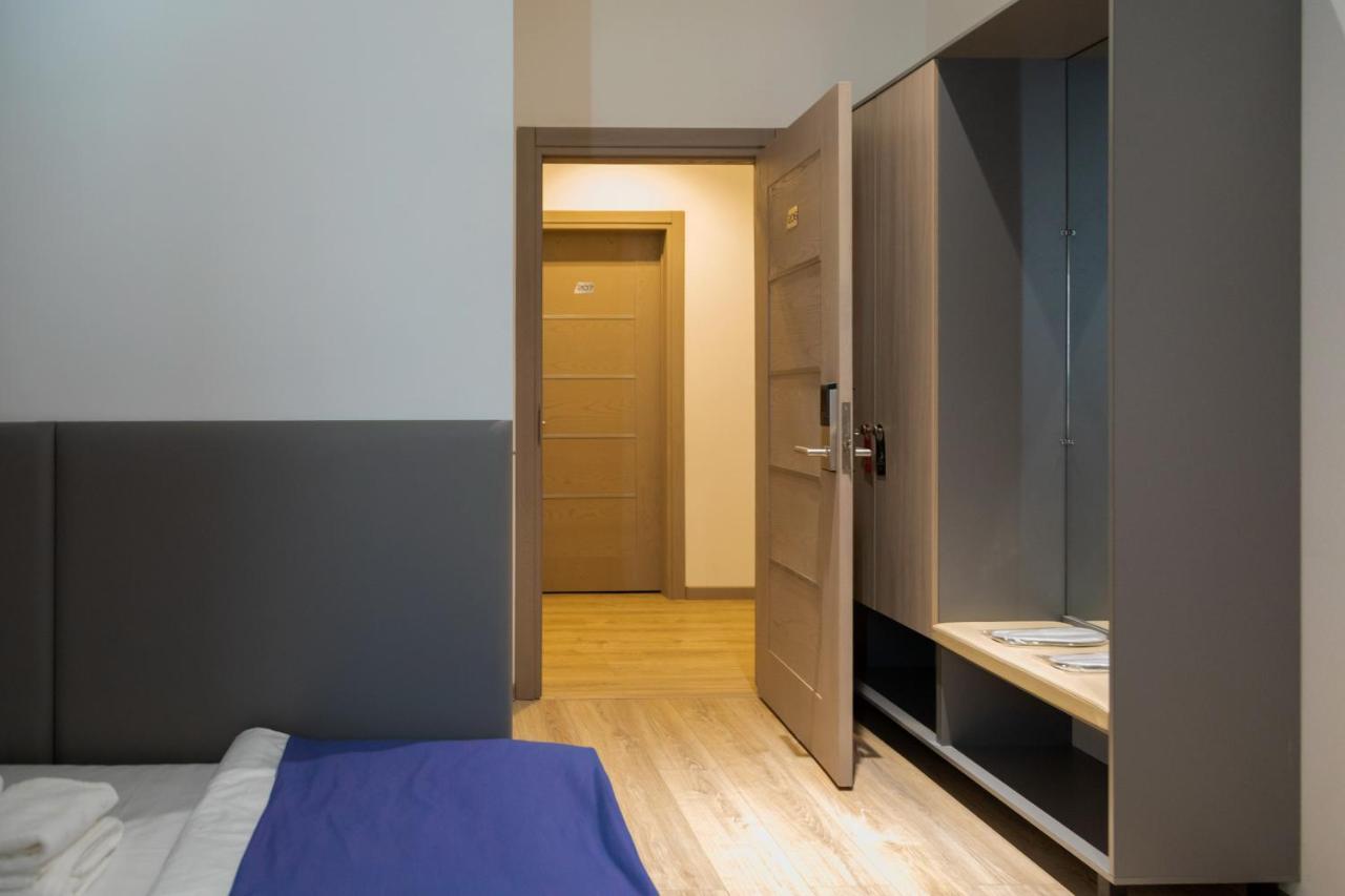 Hotel Iris Ташкент Екстериор снимка