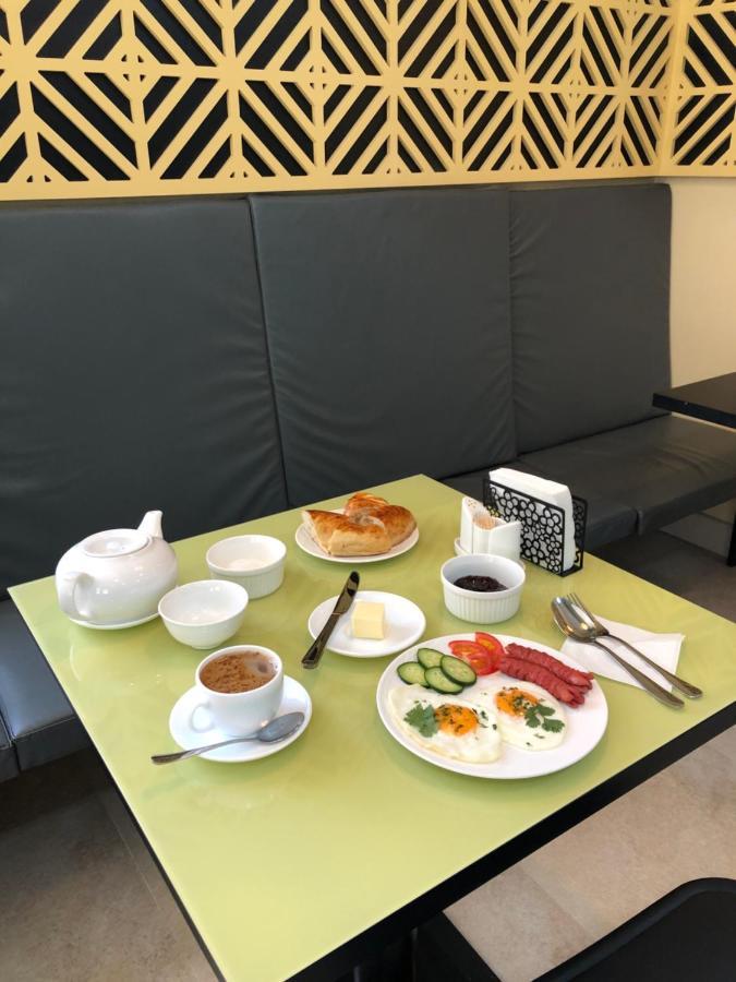 Hotel Iris Ташкент Екстериор снимка